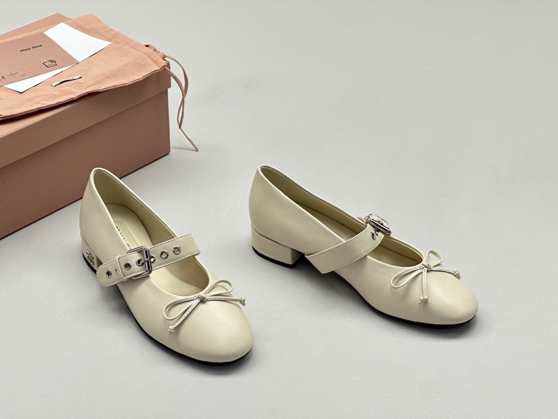 MIU MIU Женские балетки 