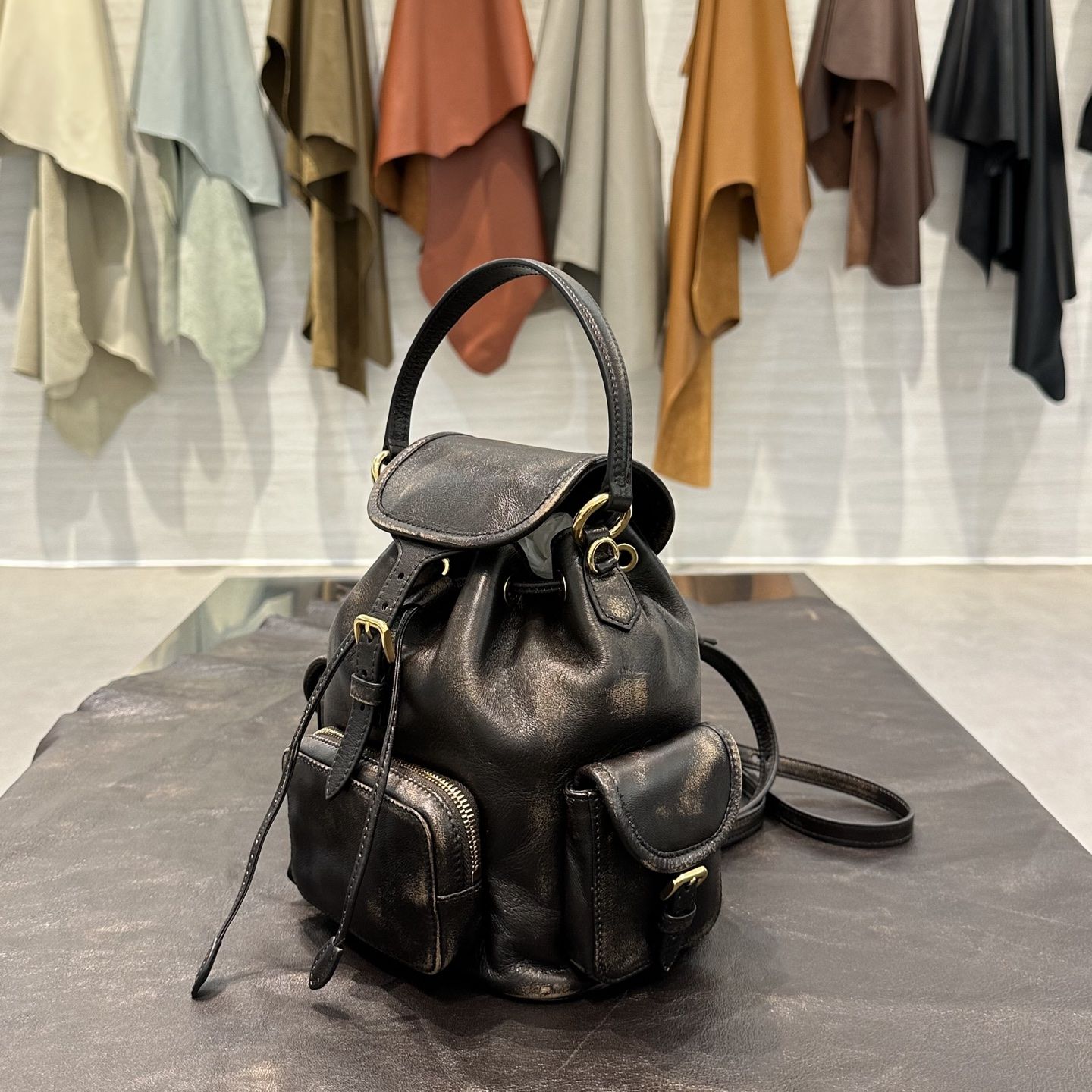 MIU MIU Женский рюкзак MIU MIU Женский рюкзак