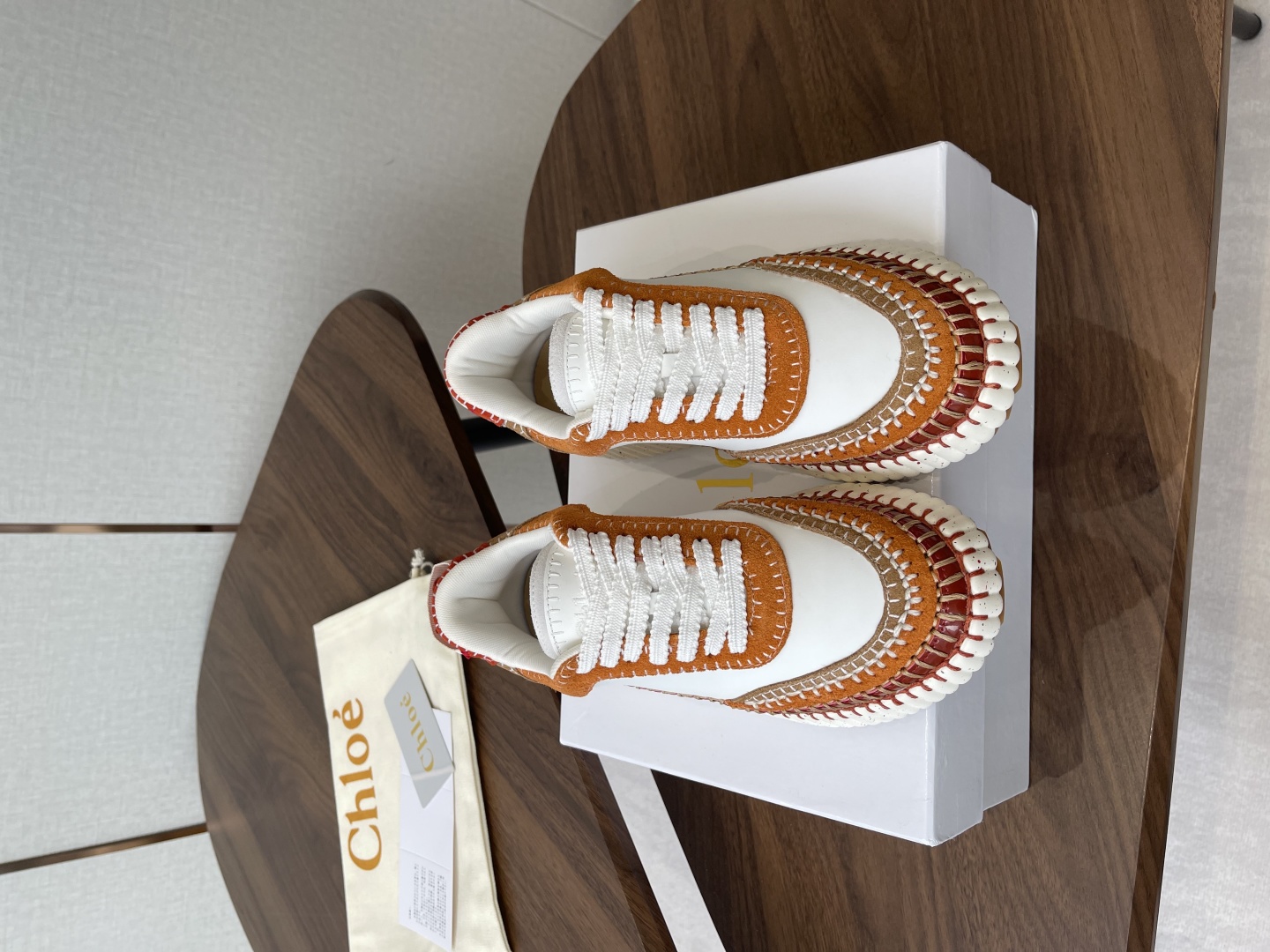 CHLOE Женские кроссовки из коровьей кожи 