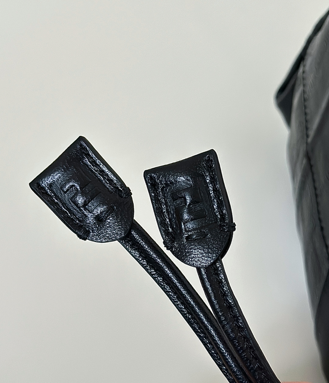 FENDI Женская сумка Mamma Baguette