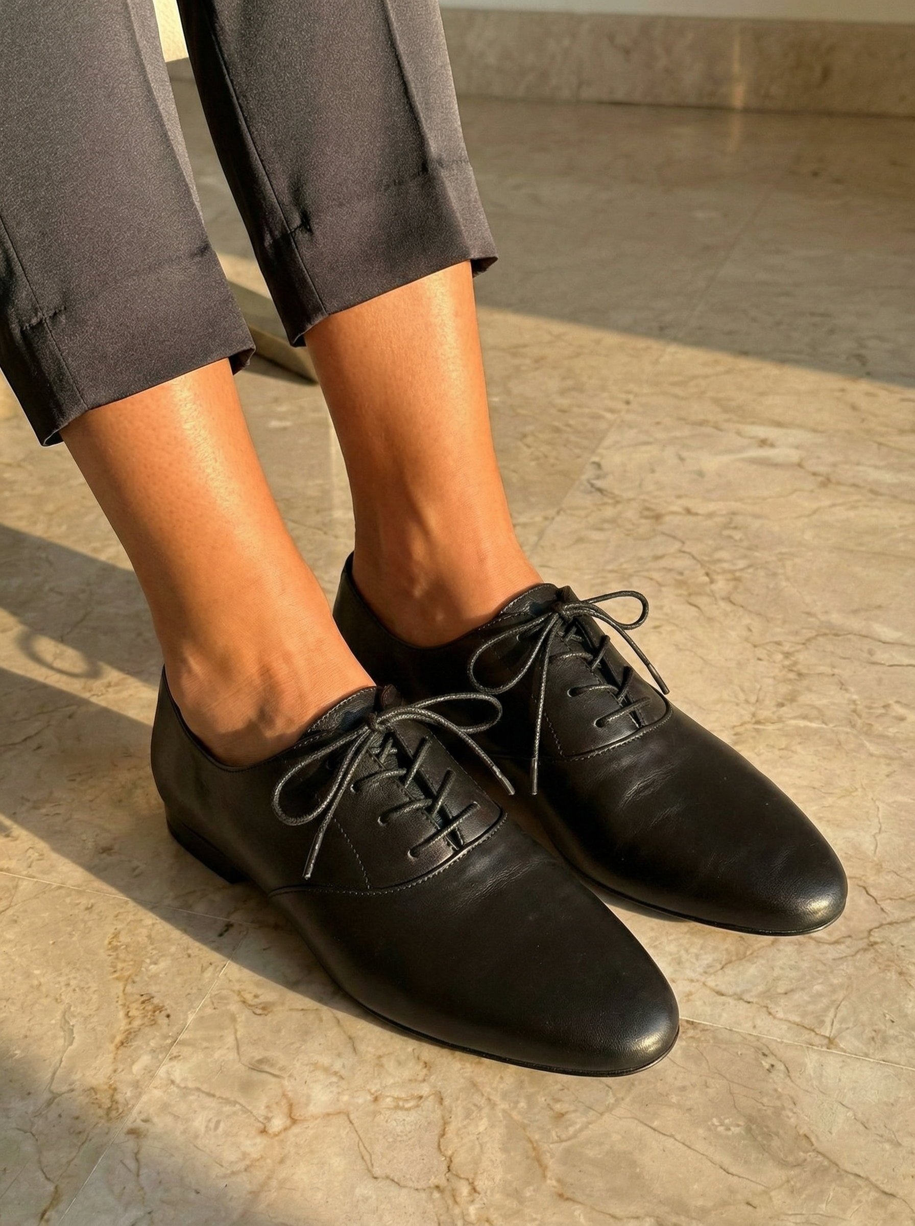 THE ROW Женские лоферы на шнуровке 