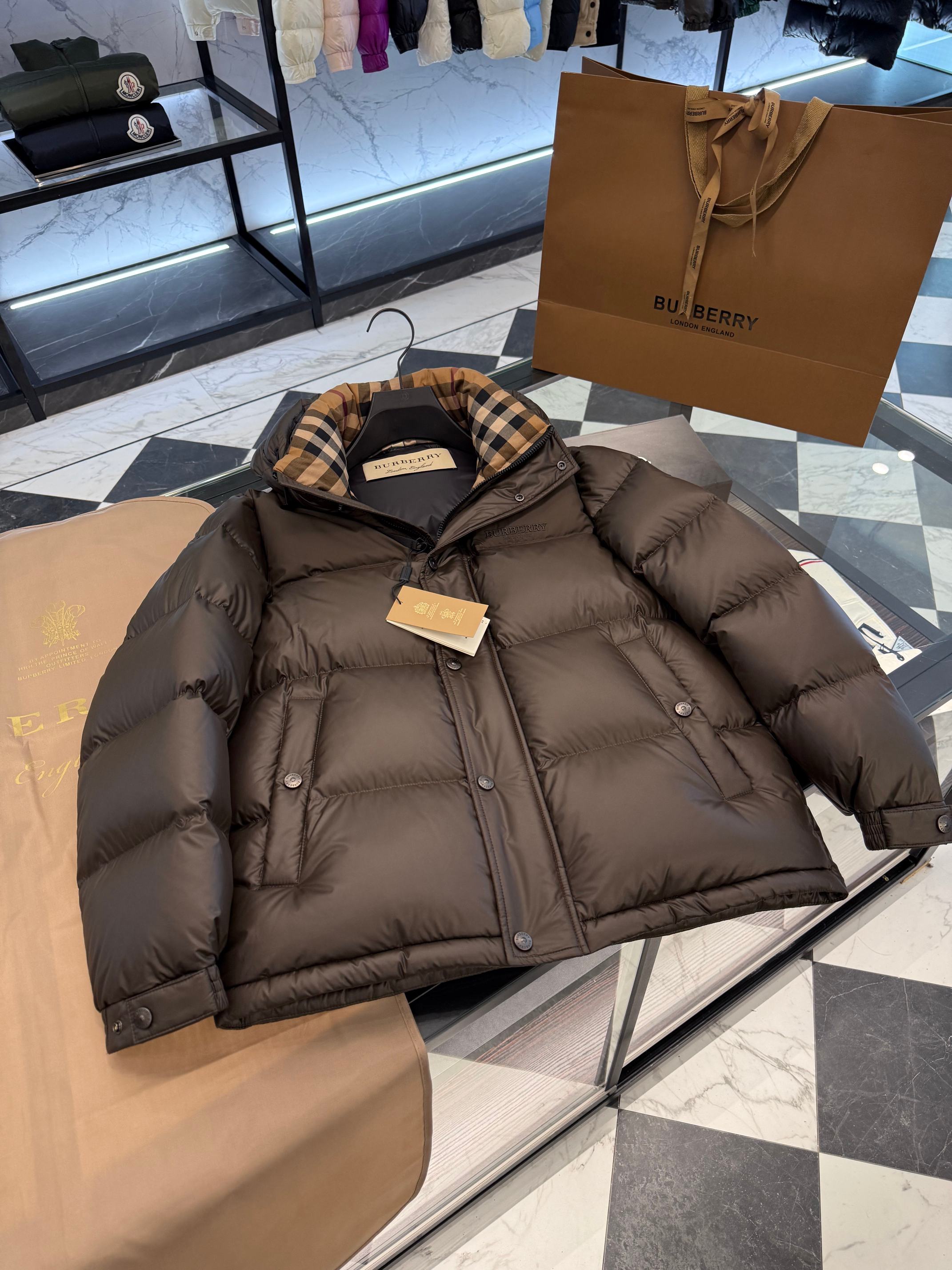 BURBERRY Мужская куртка на пуховом наполнителе BURBERRY Мужская куртка на пуховом наполнителе