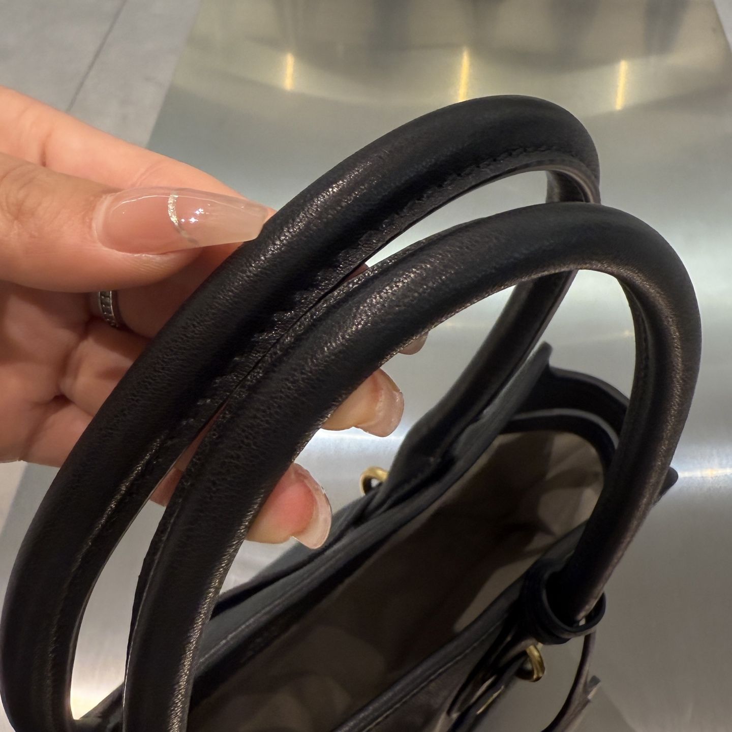 MIU MIU Женская сумка Aventure Nappa Leather 