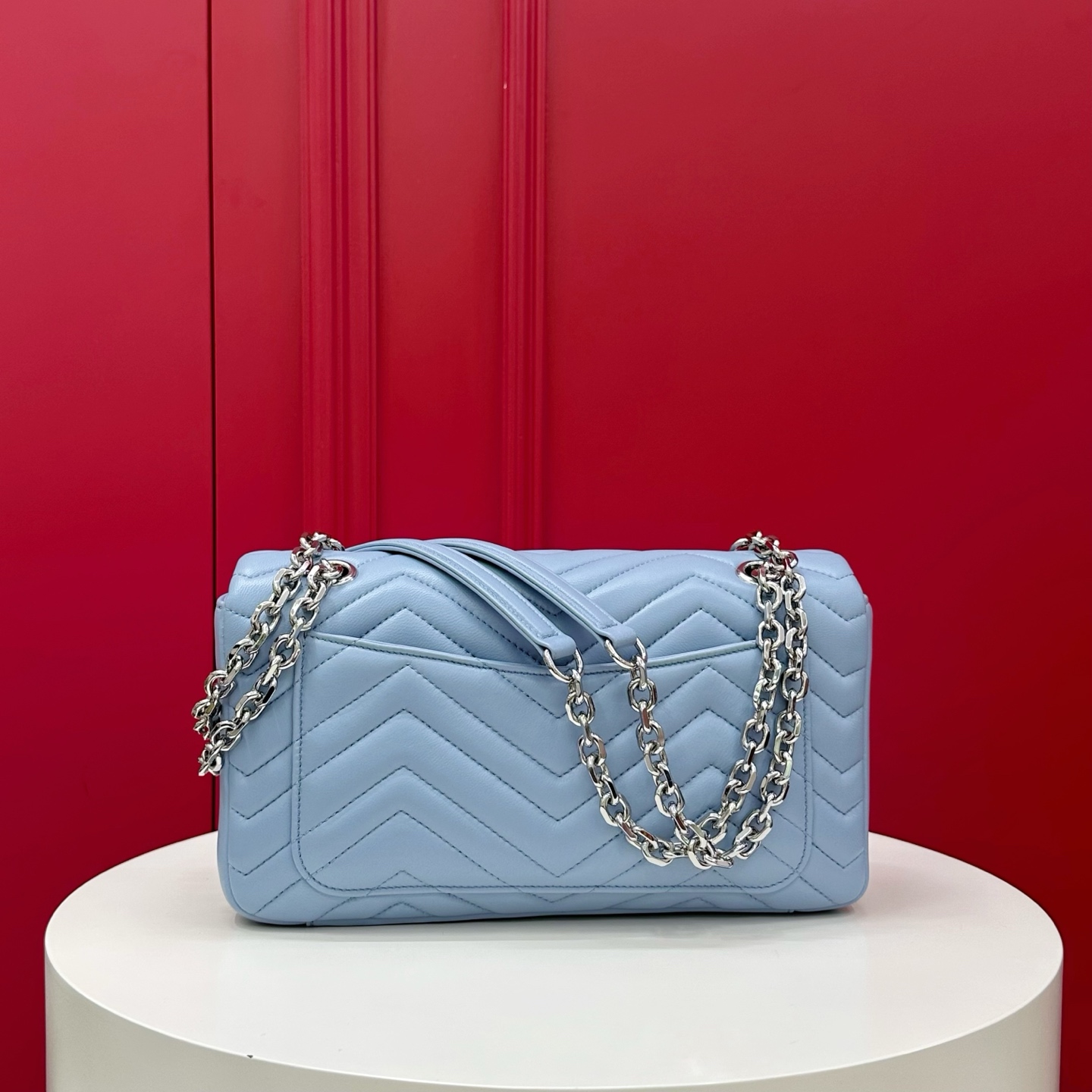 GUCCI Женская сумка GG Marmont medium shoulder bag