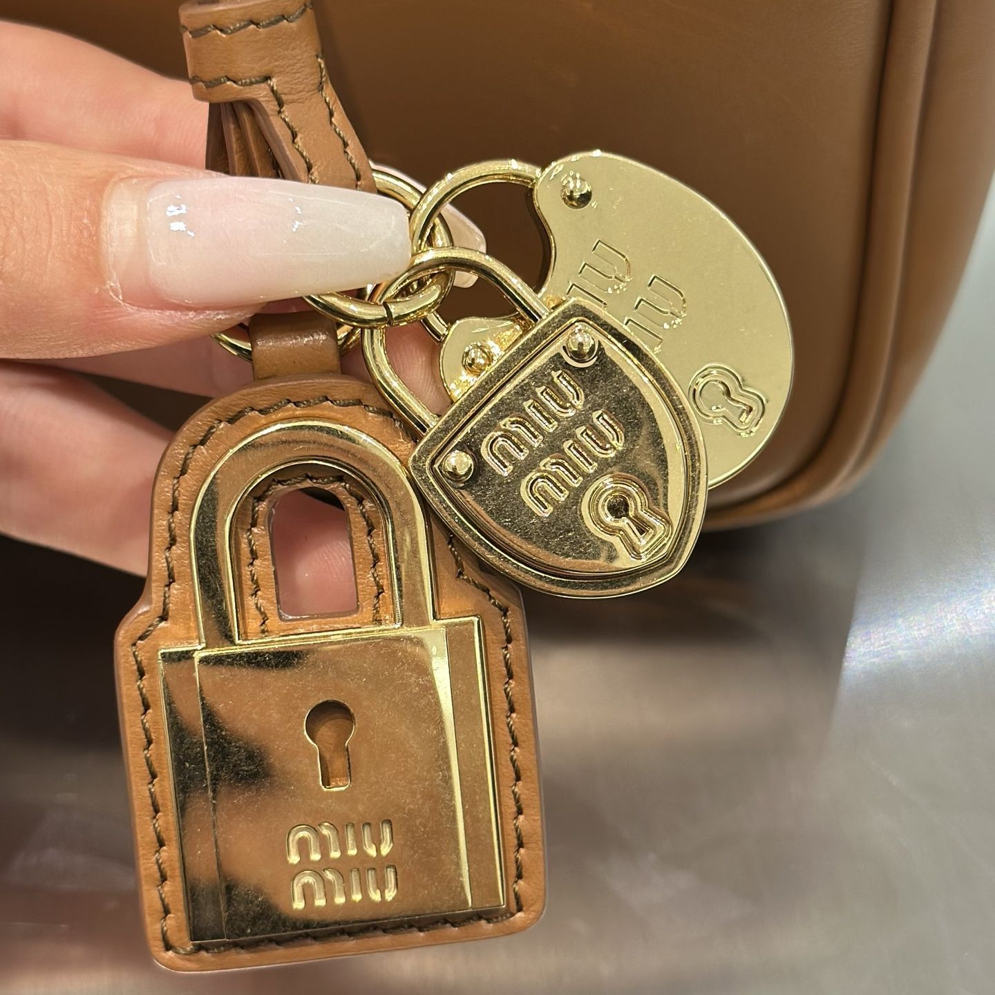 MIU MIU Женская сумка Beau leather bag