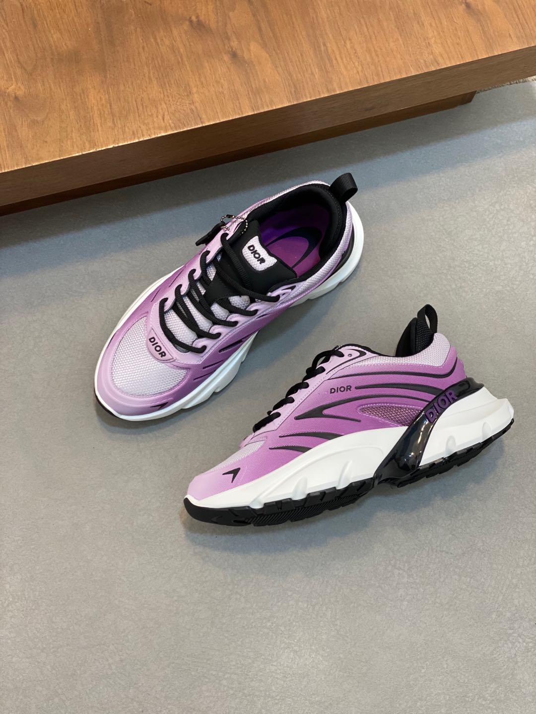 CHRISTIAN DIOR Мужские кроссовки B44 Blade