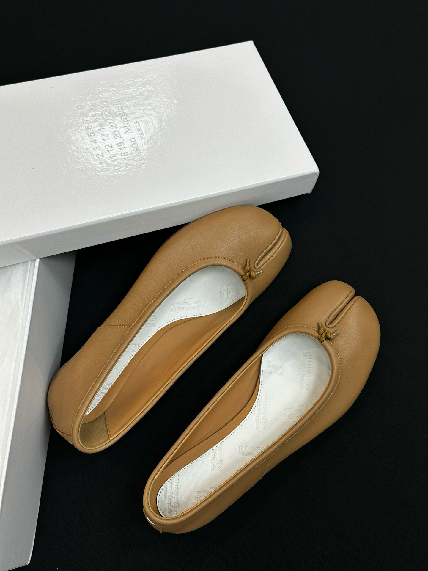 MAISON MARGIELA Женские балетки MM6 Tabi