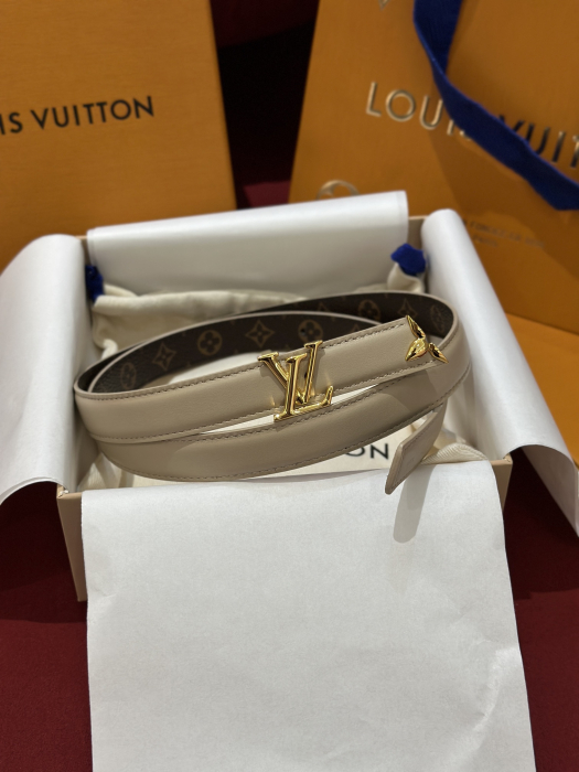 LOUIS VUITTON Женский двухсторонний ремень Pretty LV