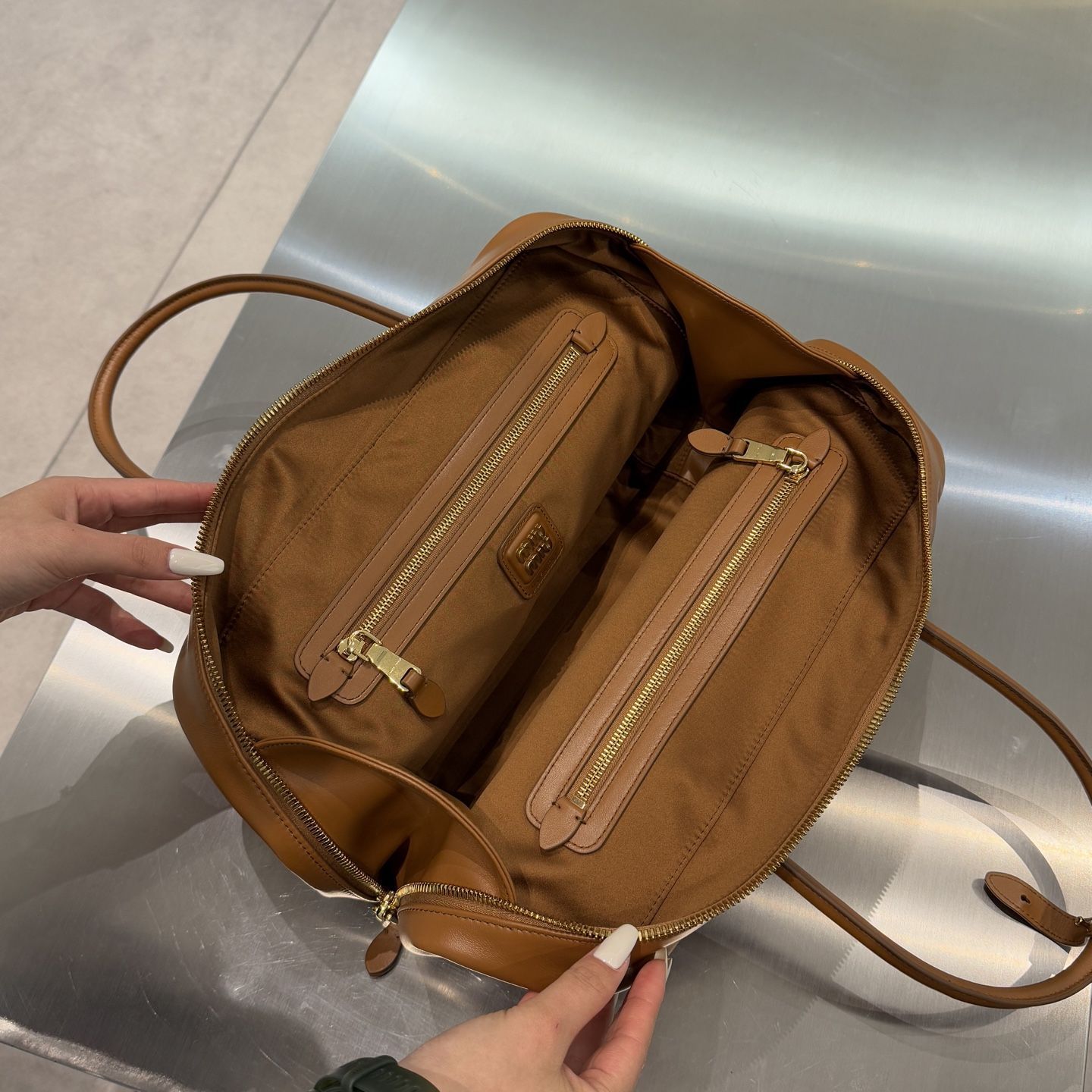 MIU MIU Женская сумка Beau MIU MIU Женская сумка Beau