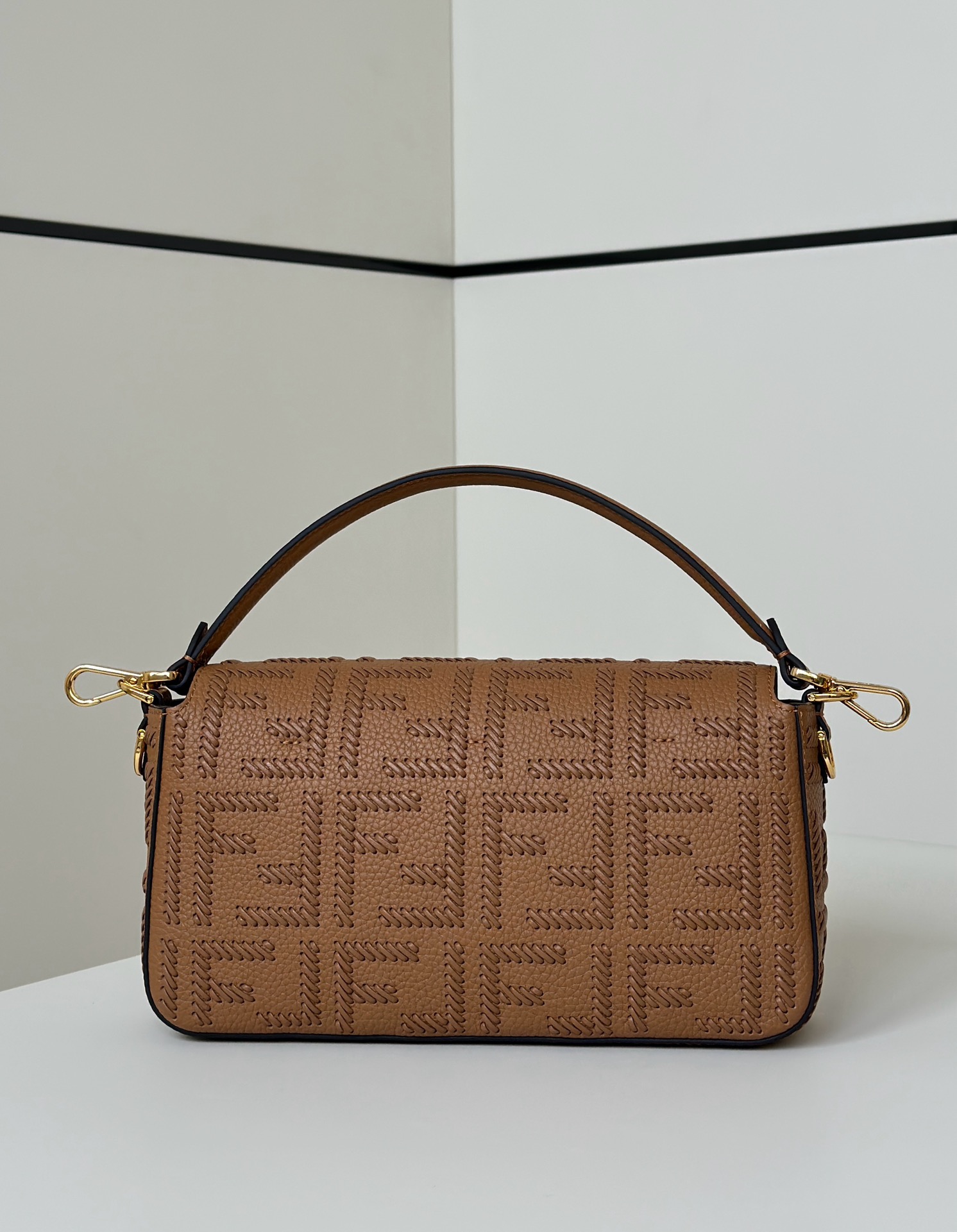 FENDI Женская сумка Baguette