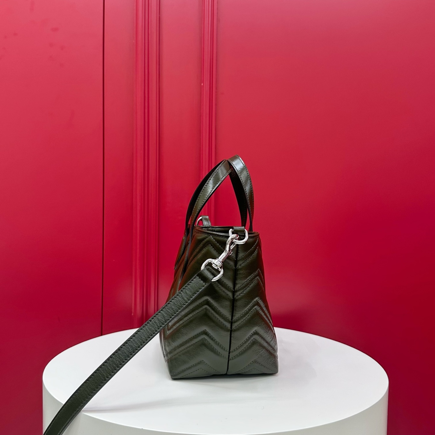 GUCCI Женская сумка GG Marmont small tote bag