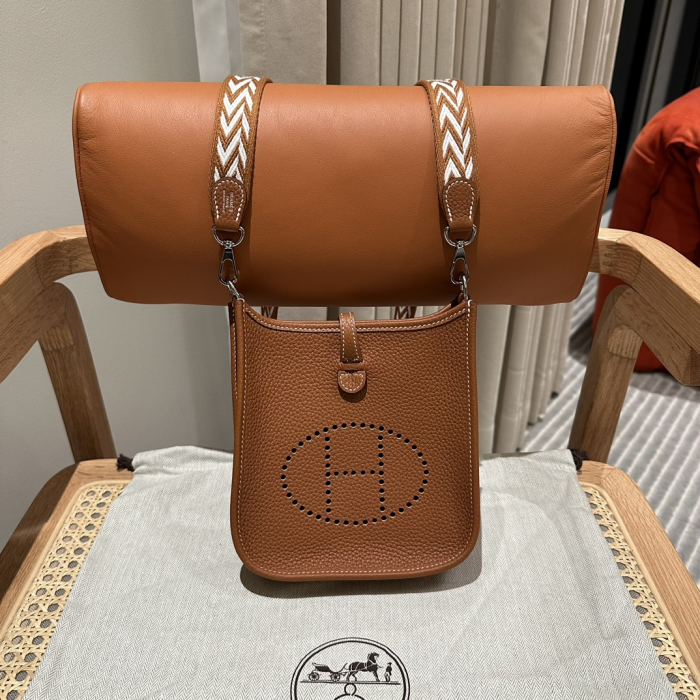 Hermes Женская сумка mini Evelyne 16 см ck37/Gold Clemence