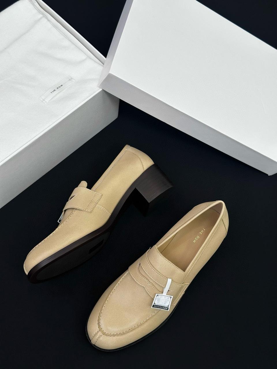 THE ROW Женские кожаные туфли THE ROW Женские кожаные туфли