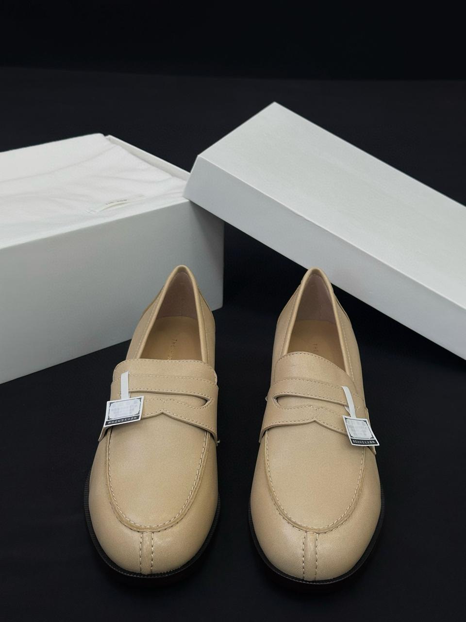 THE ROW Женские кожаные туфли THE ROW Женские кожаные туфли