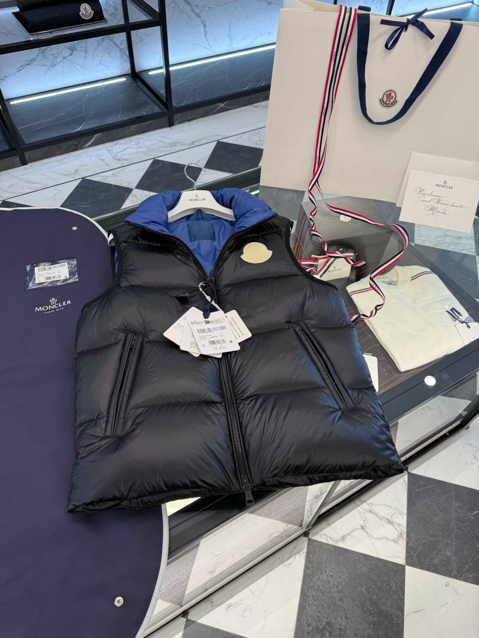 MONCLER Мужской жилет Sumido MONCLER Мужской жилет Sumido