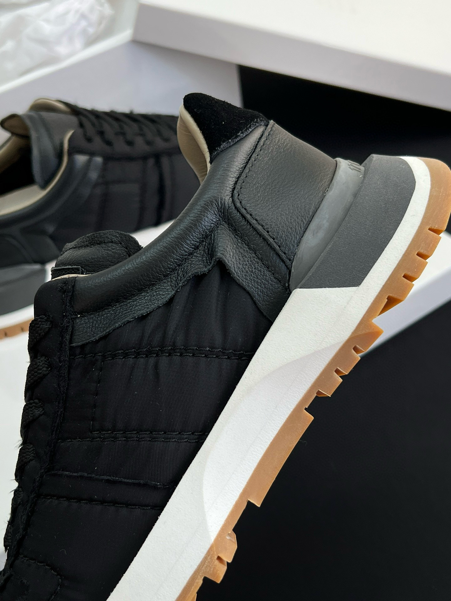 MAISON MARGIELA Женские кроссовки MM6