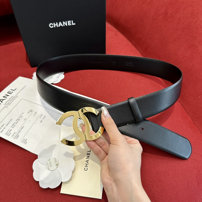 CHANEL Женский ремень с глянцевой пряжкой CC