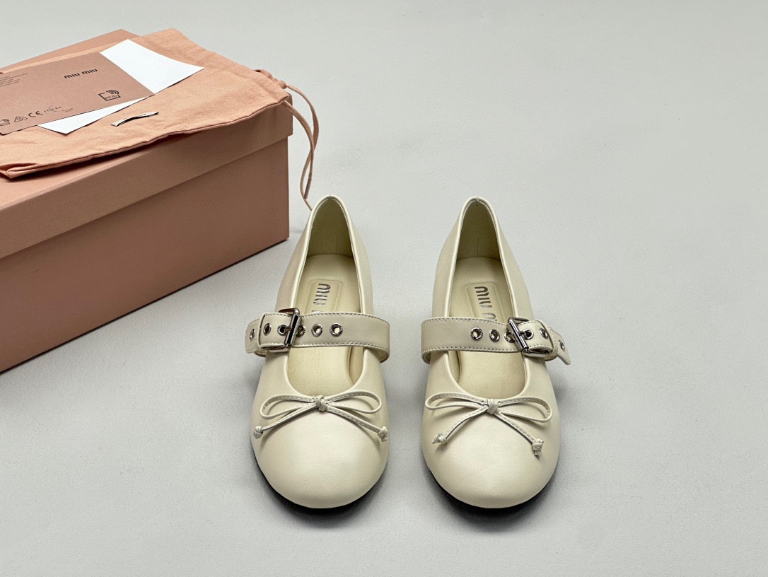 MIU MIU Женские балетки 