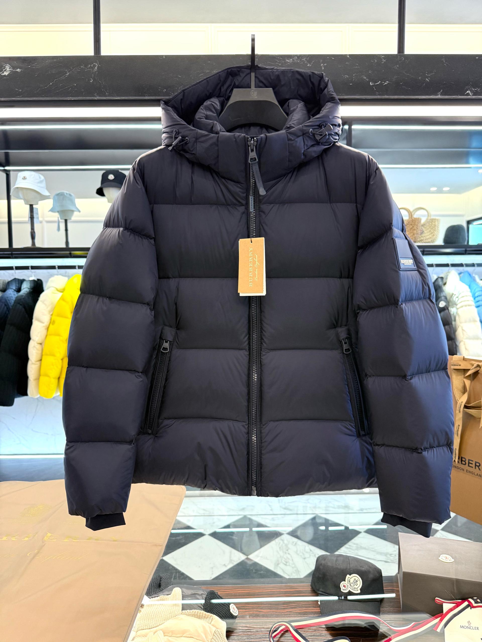 BURBERRY Мужская куртка на пуховом наполнителе BURBERRY Мужская куртка на пуховом наполнителе