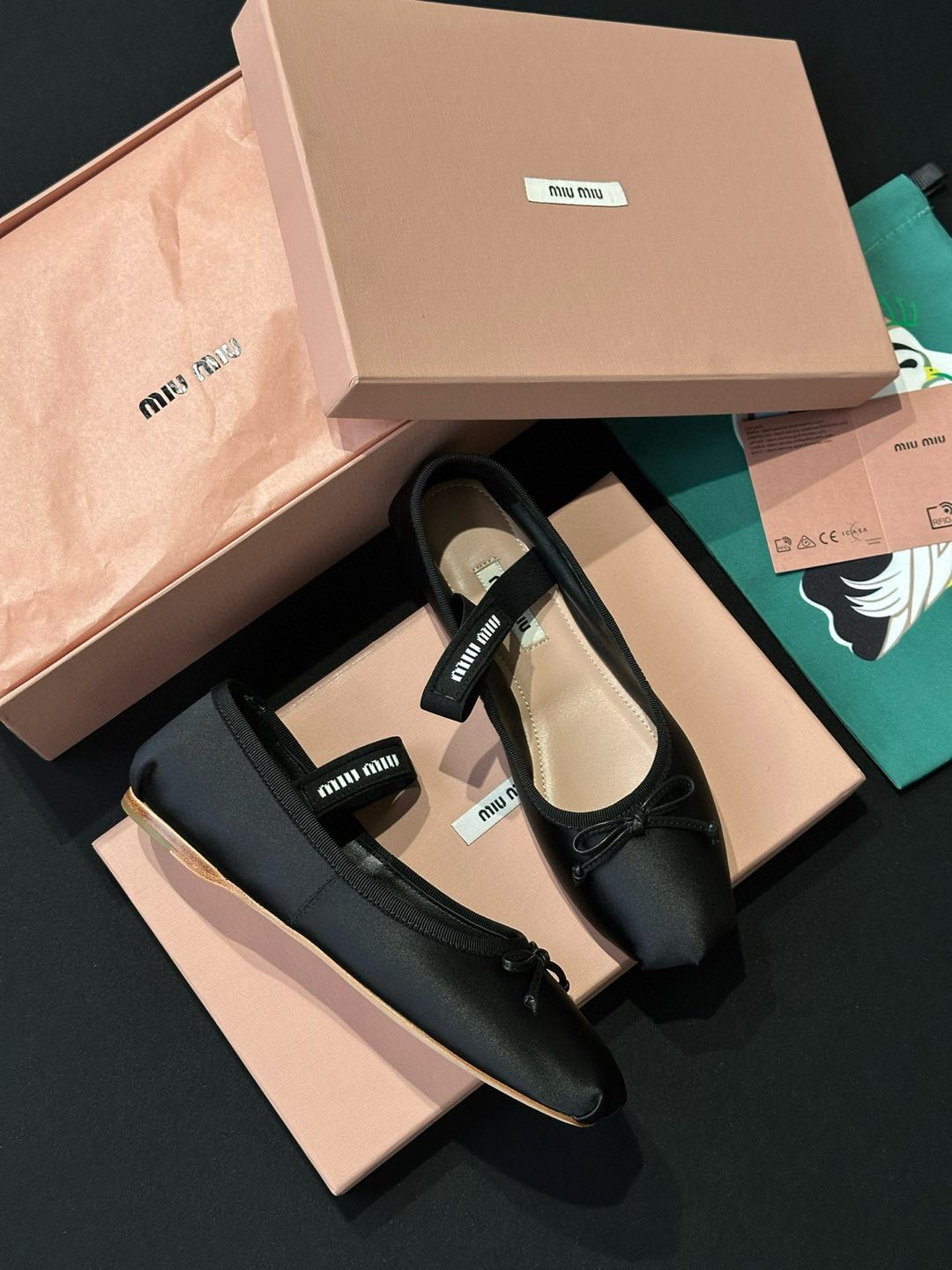 MIU MIU Атласные балетки 