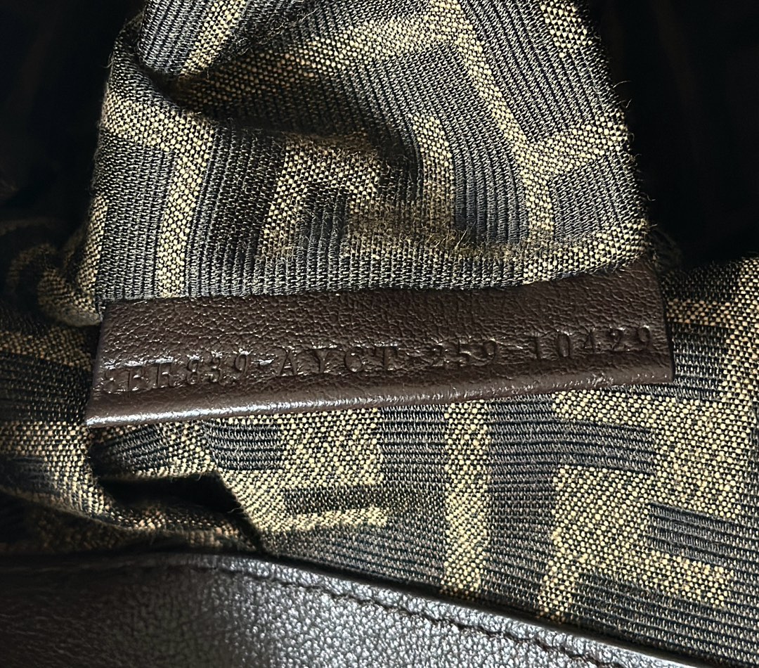 FENDI Женская сумка Spy 