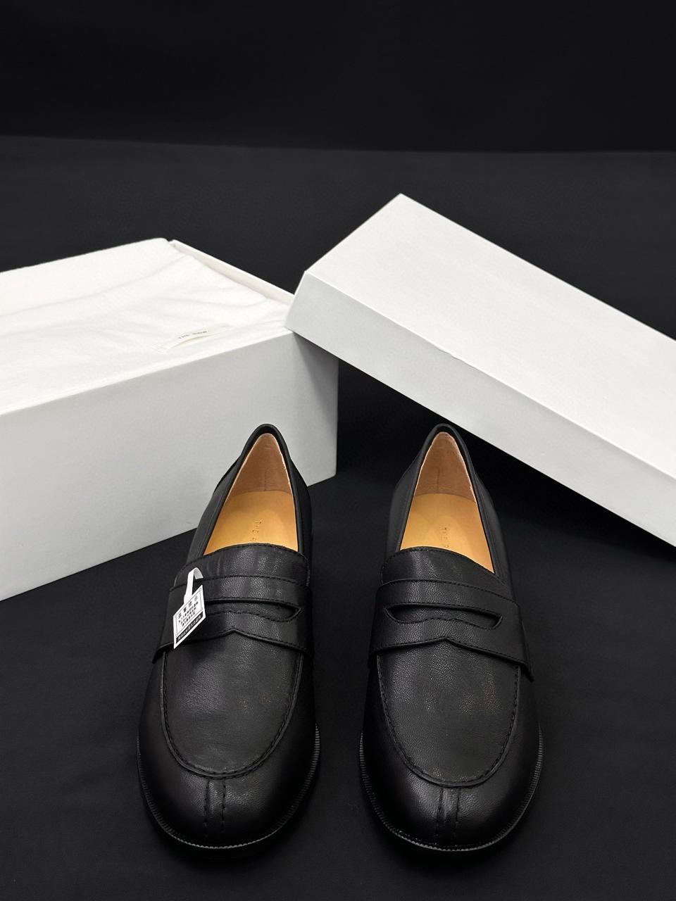 THE ROW Женские кожаные туфли