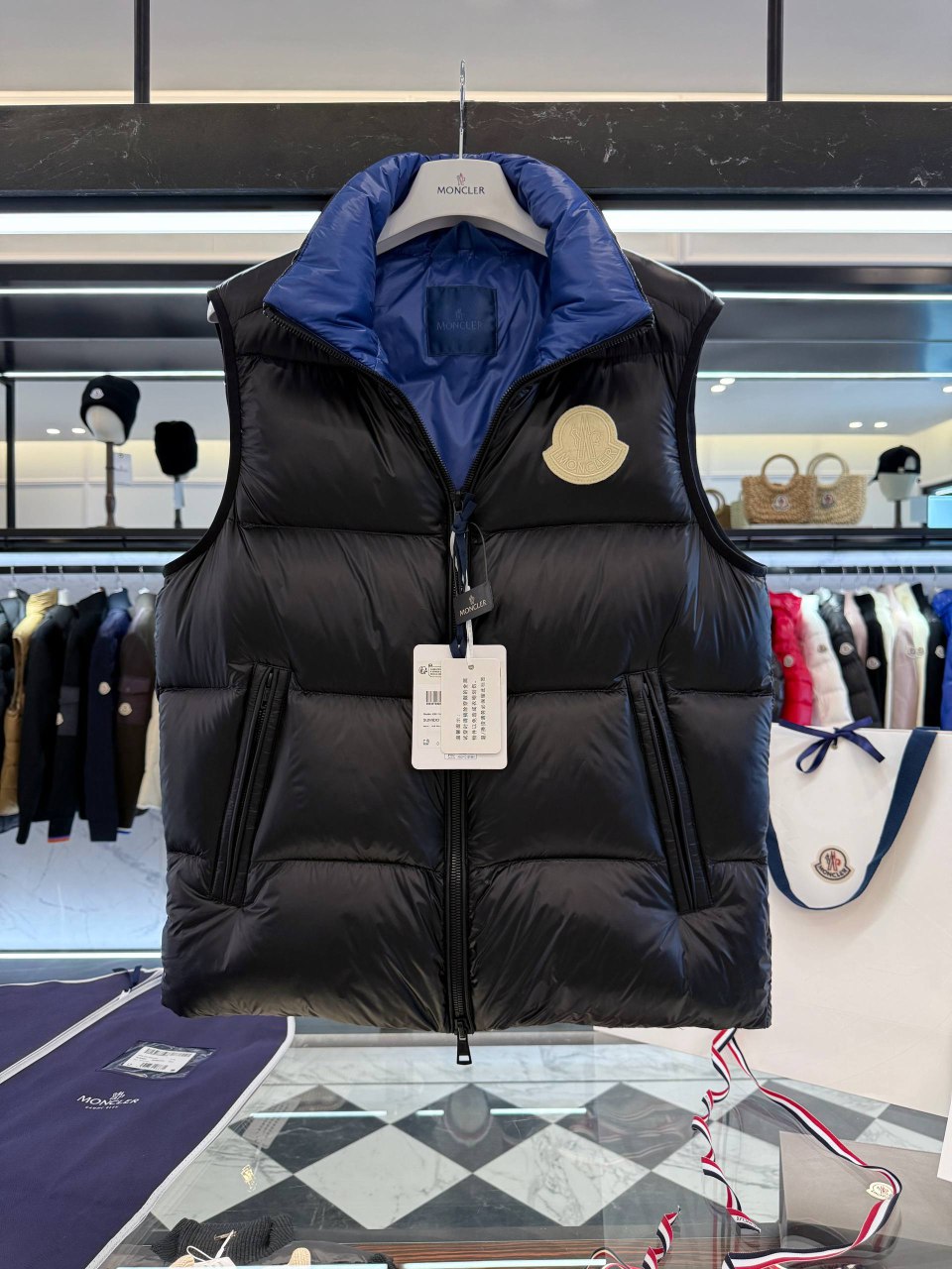 MONCLER Мужской жилет Sumido MONCLER Мужской жилет Sumido