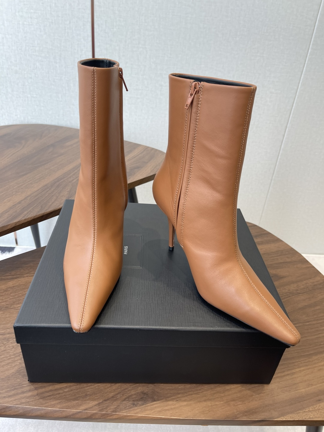 SAINT LAURENT Женские ботинки 