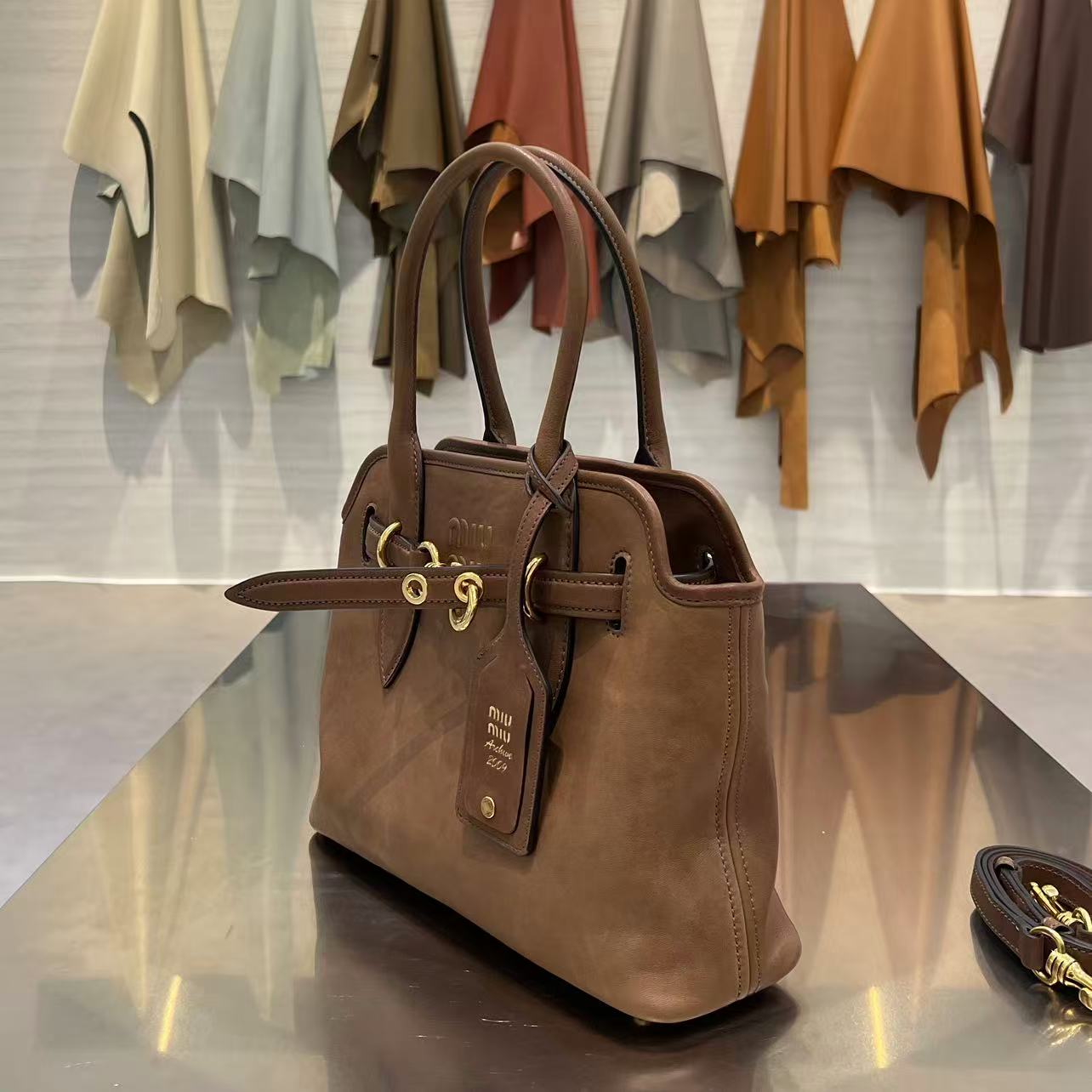 MIU MIU Женская сумка Aventure Nappa