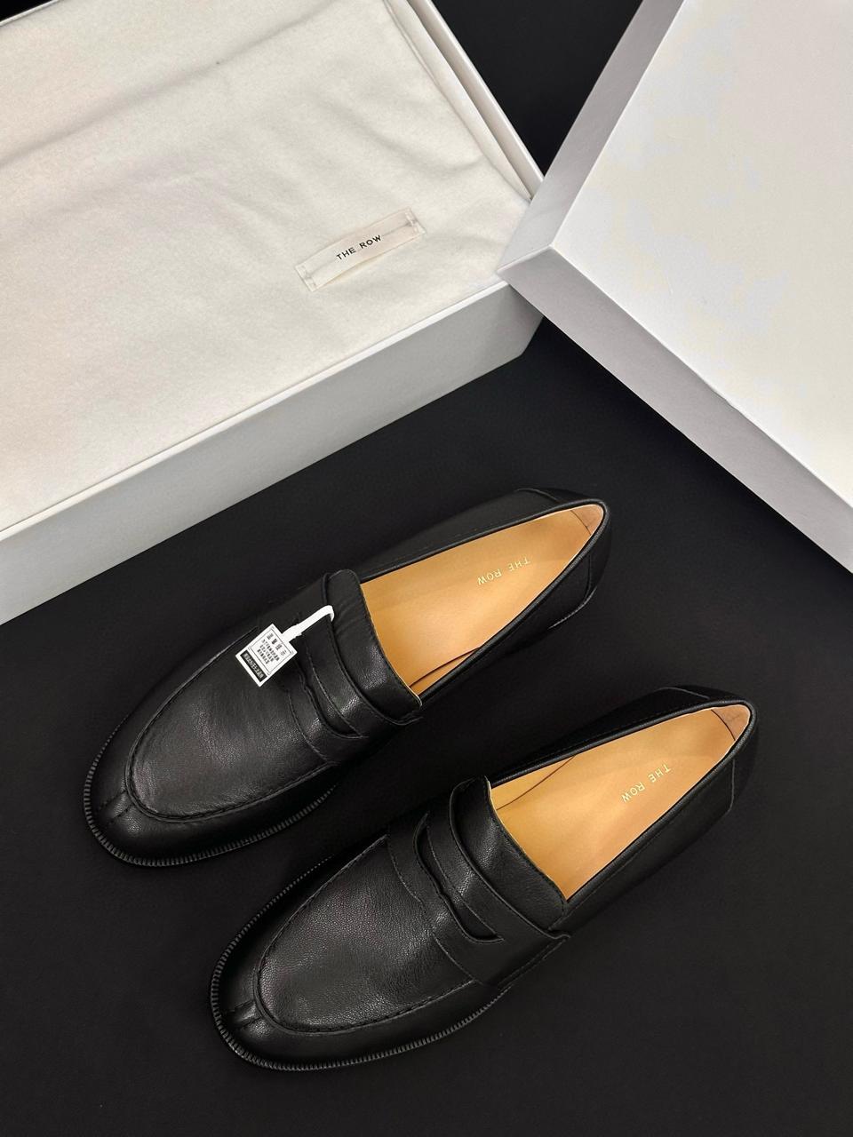 THE ROW Женские кожаные туфли