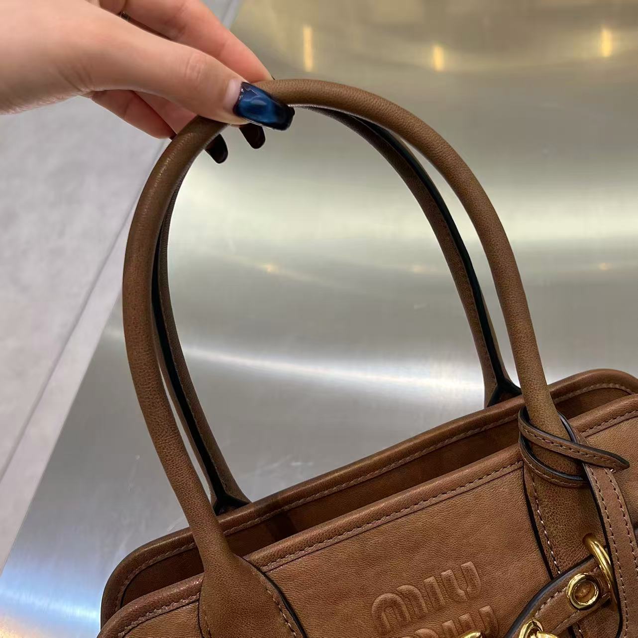 MIU MIU Женская сумка Aventure Nappa