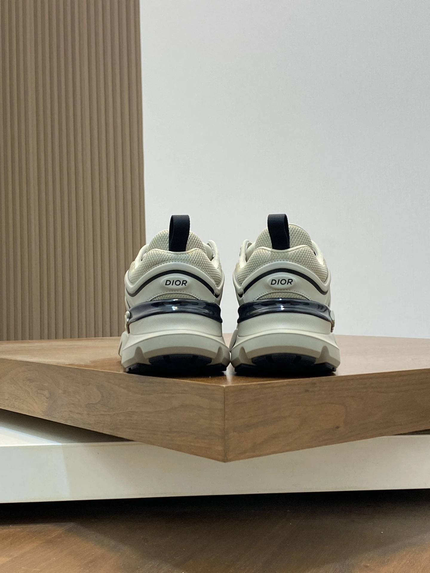 CHRISTIAN DIOR Мужские кроссовки B44 Blade