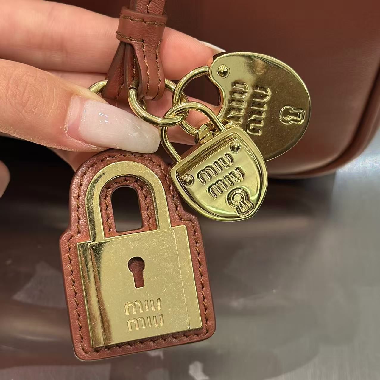 MIU MIU Женская сумка Beau leather bag