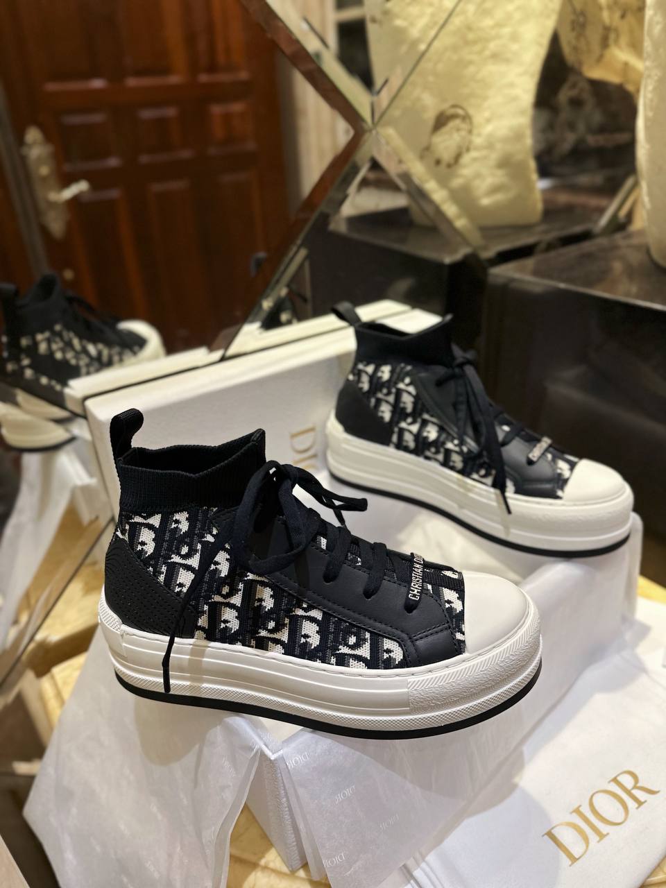 CHRISTIAN DIOR Женские кроссовки CHRISTIAN DIOR Женские кроссовки