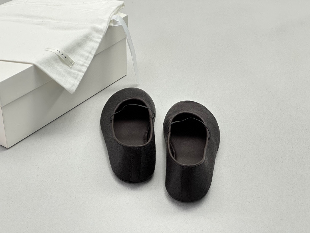 THE ROW Женские балетки Mary Jane