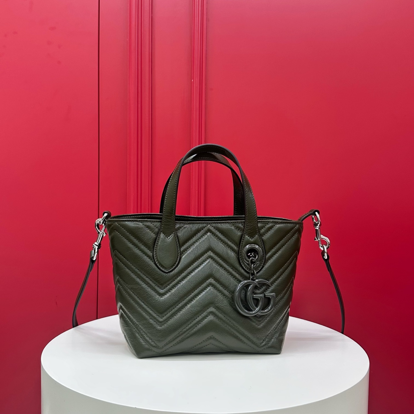 GUCCI Женская сумка GG Marmont small tote bag