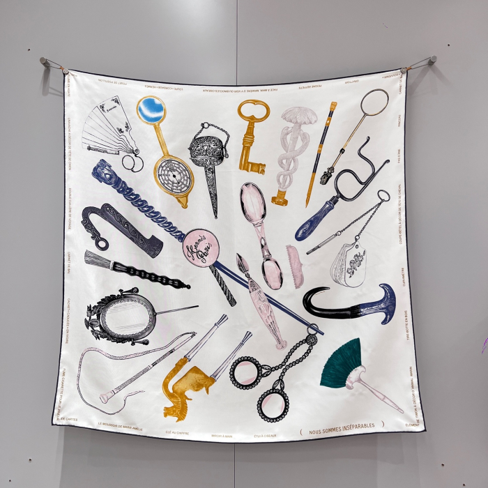 HERMES Платок из шелка