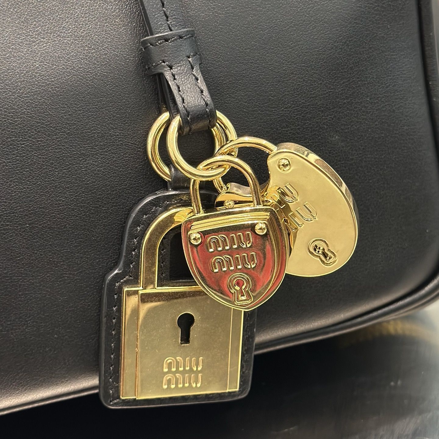 MIU MIU Женская сумка Beau leather bag MIU MIU Женская сумка Beau leather bag