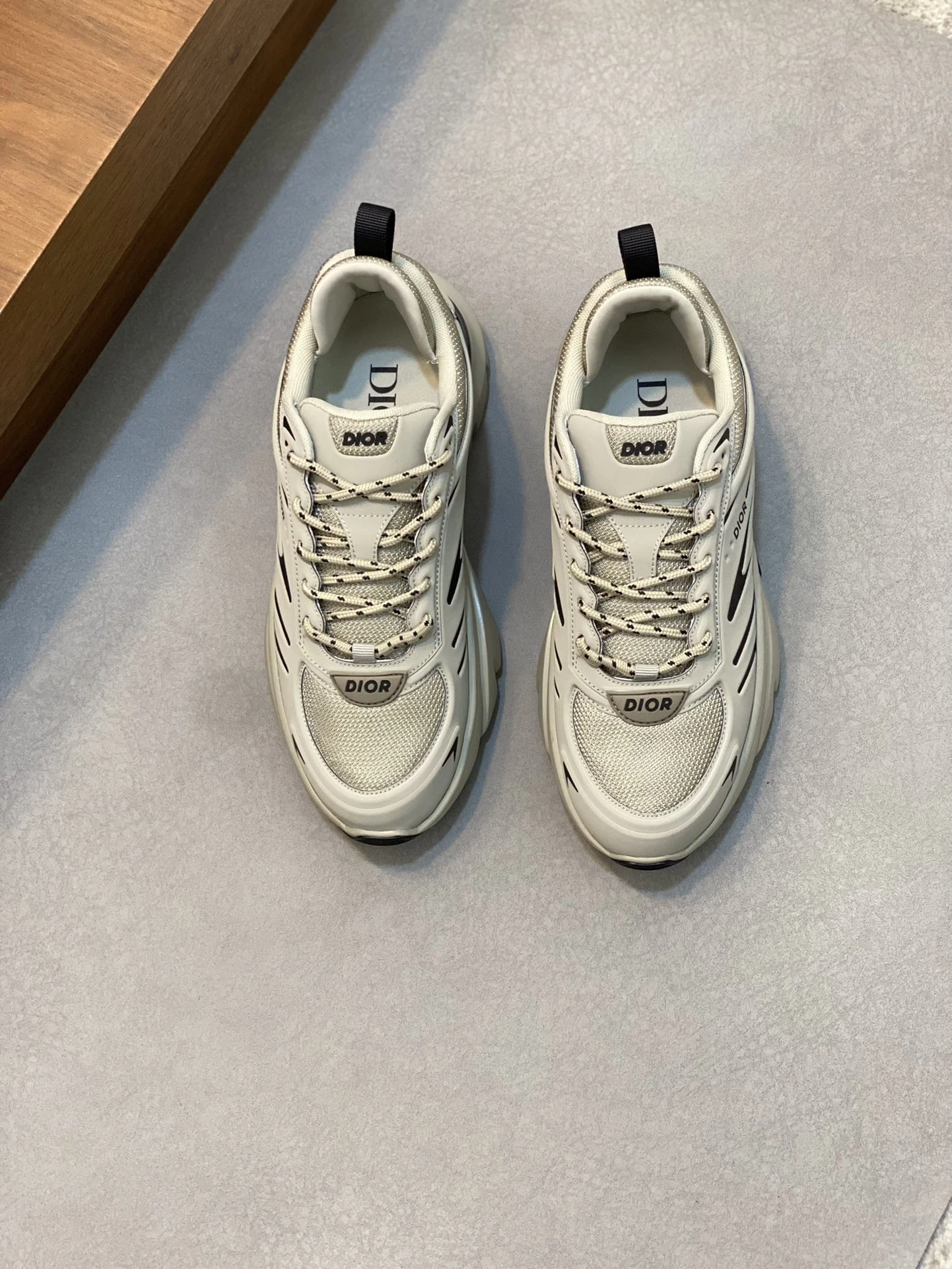 CHRISTIAN DIOR Мужские кроссовки B44 Blade