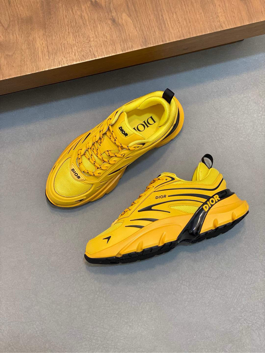 CHRISTIAN DIOR Мужские кроссовки B44 Blade