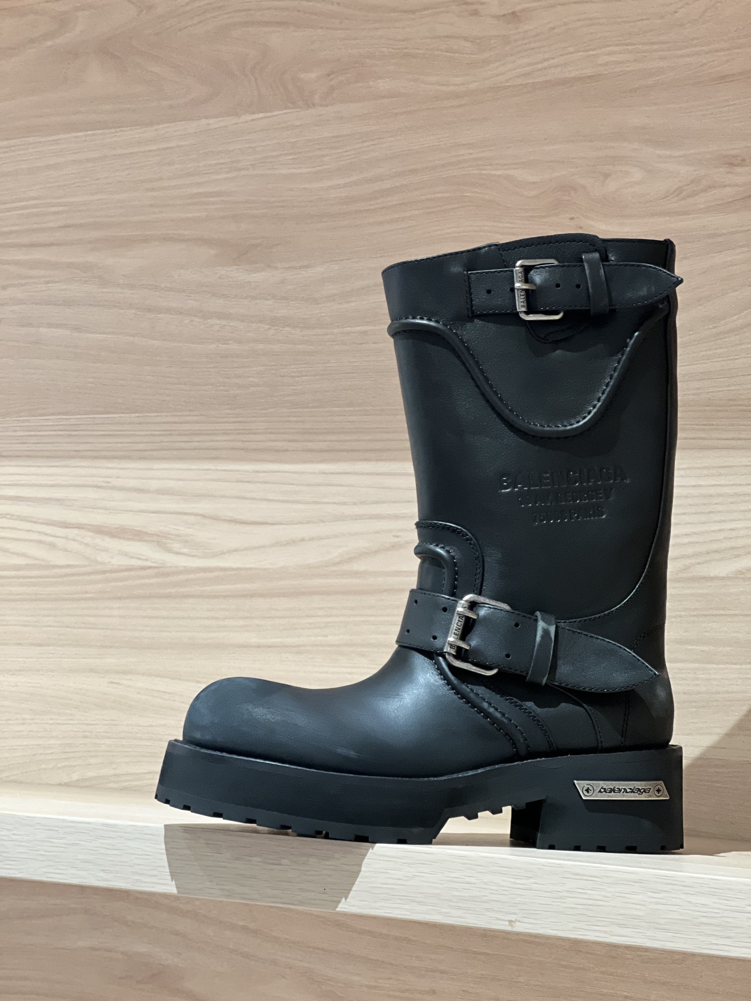 BALENCIAGA Женские ботинки с пряжками BALENCIAGA Женские ботинки с пряжками