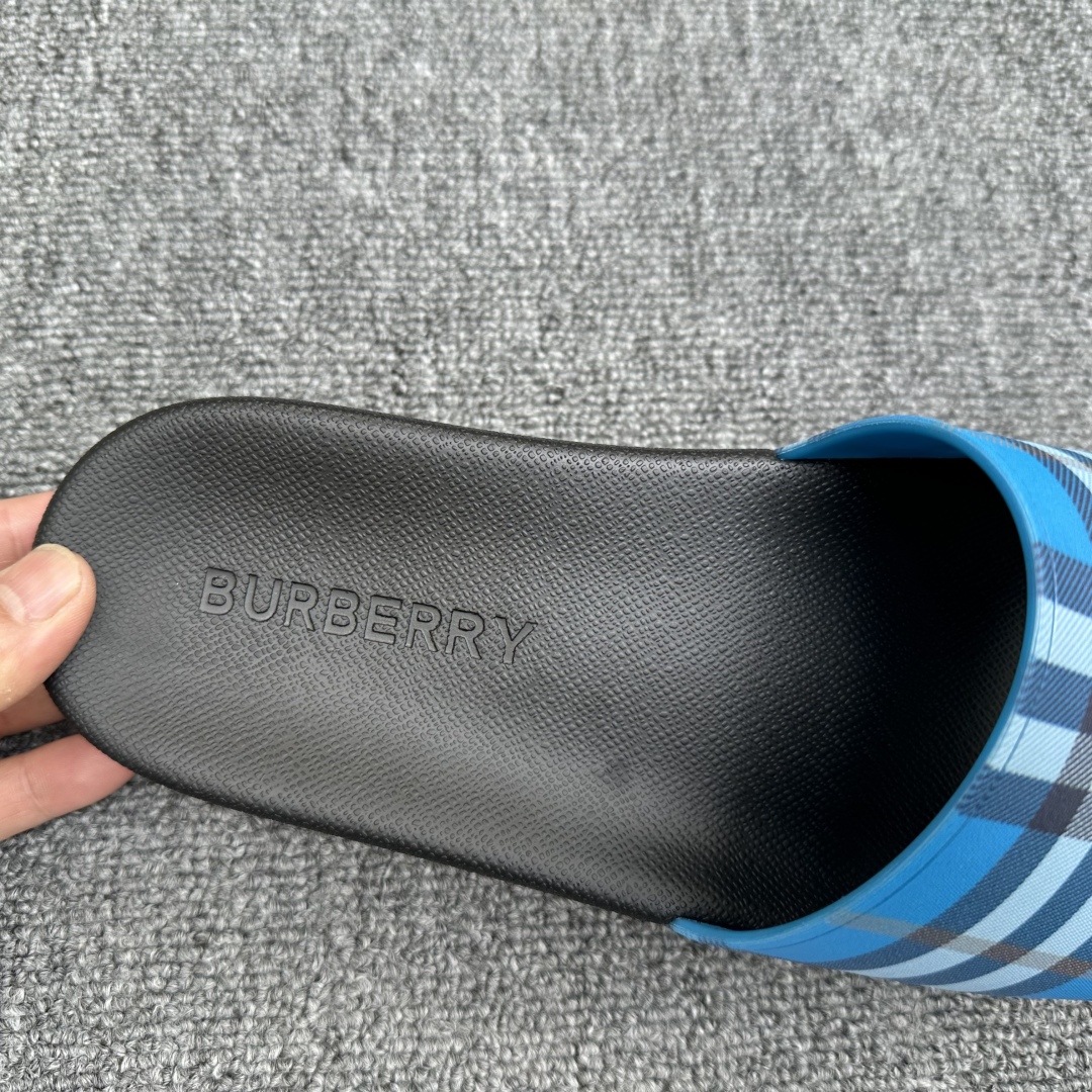 BURBERRY Мужские шлёпанцы 