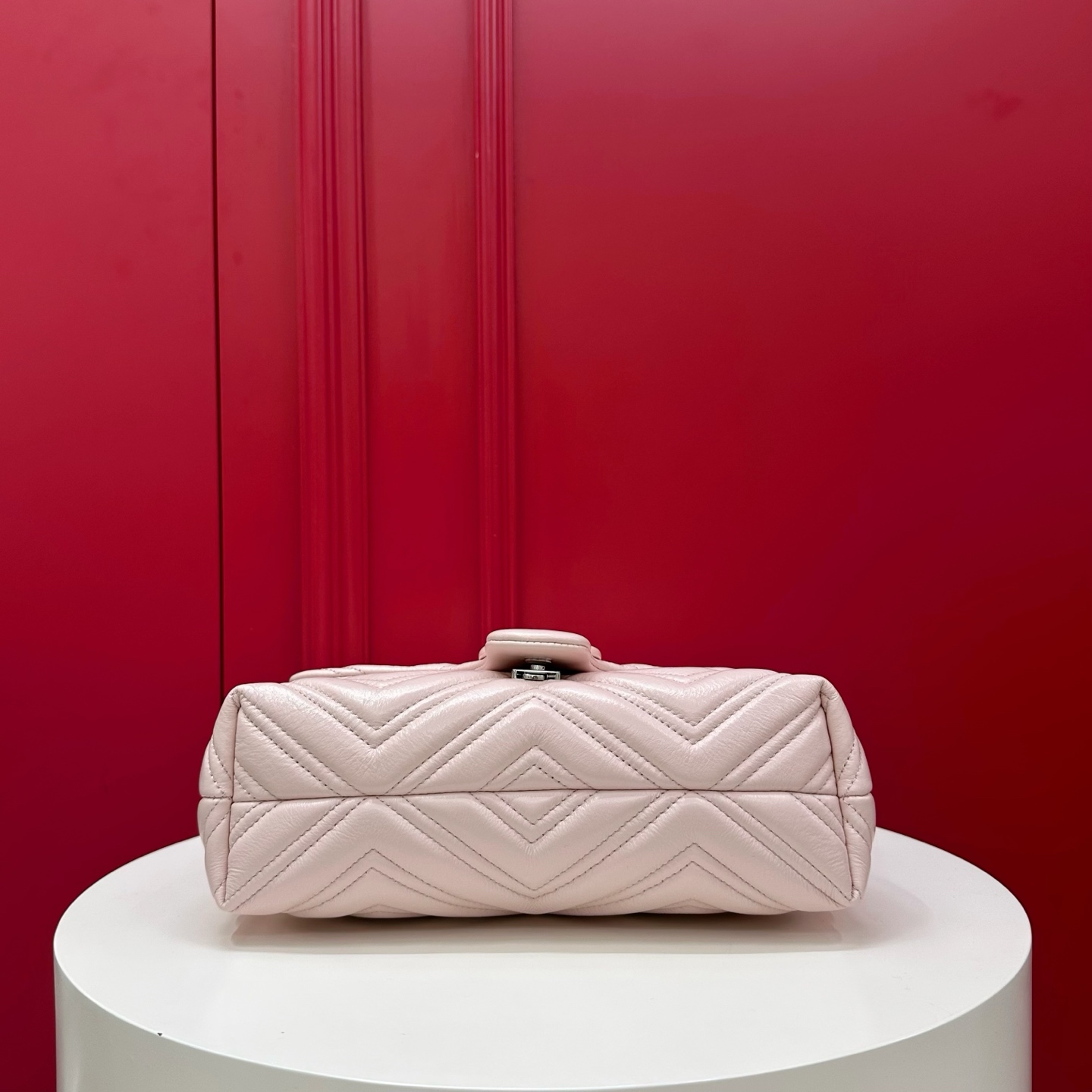 GUCCI Женская сумка GG Marmont small shoulder bag