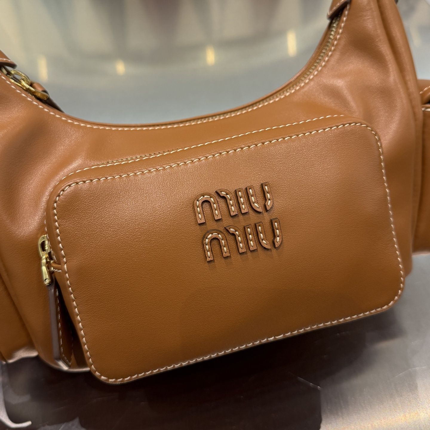 MIU MIU Женская сумка Nappa Leather Pocket MIU MIU Женская сумка Nappa Leather Pocket