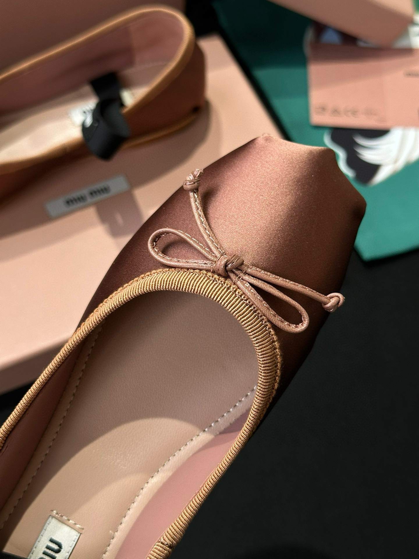 MIU MIU Атласные балетки 