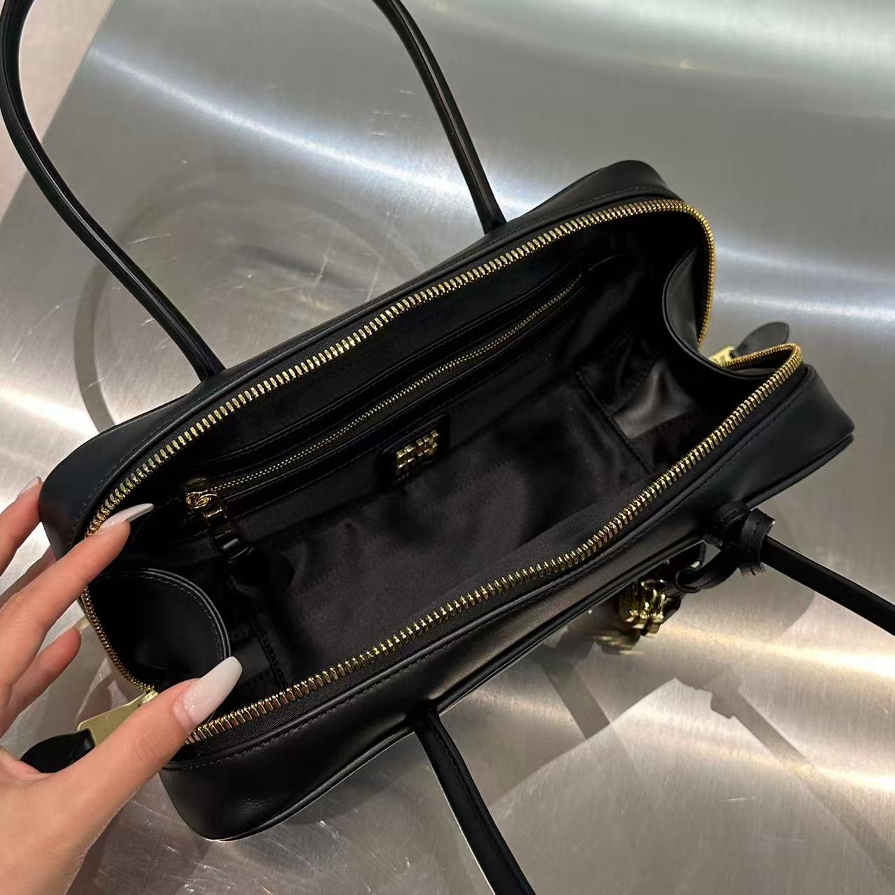 MIU MIU Женская сумка Beau leather bag MIU MIU Женская сумка Beau leather bag