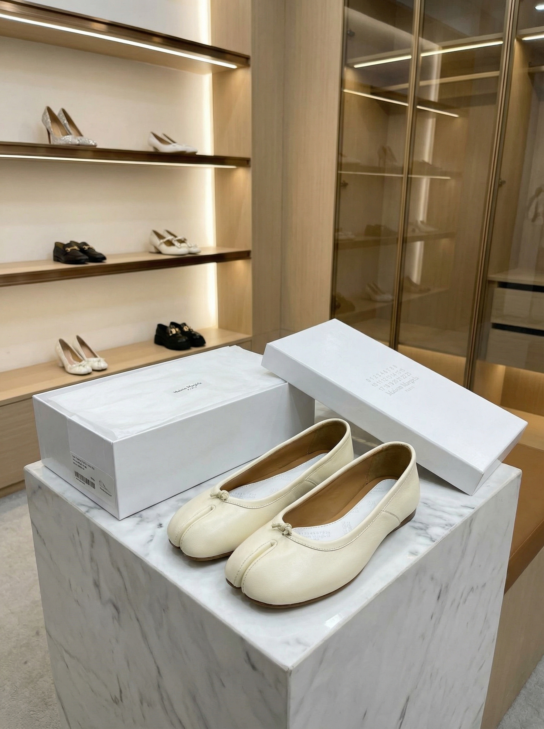 MAISON MARGIELA Женские балетки MM6 Tabi