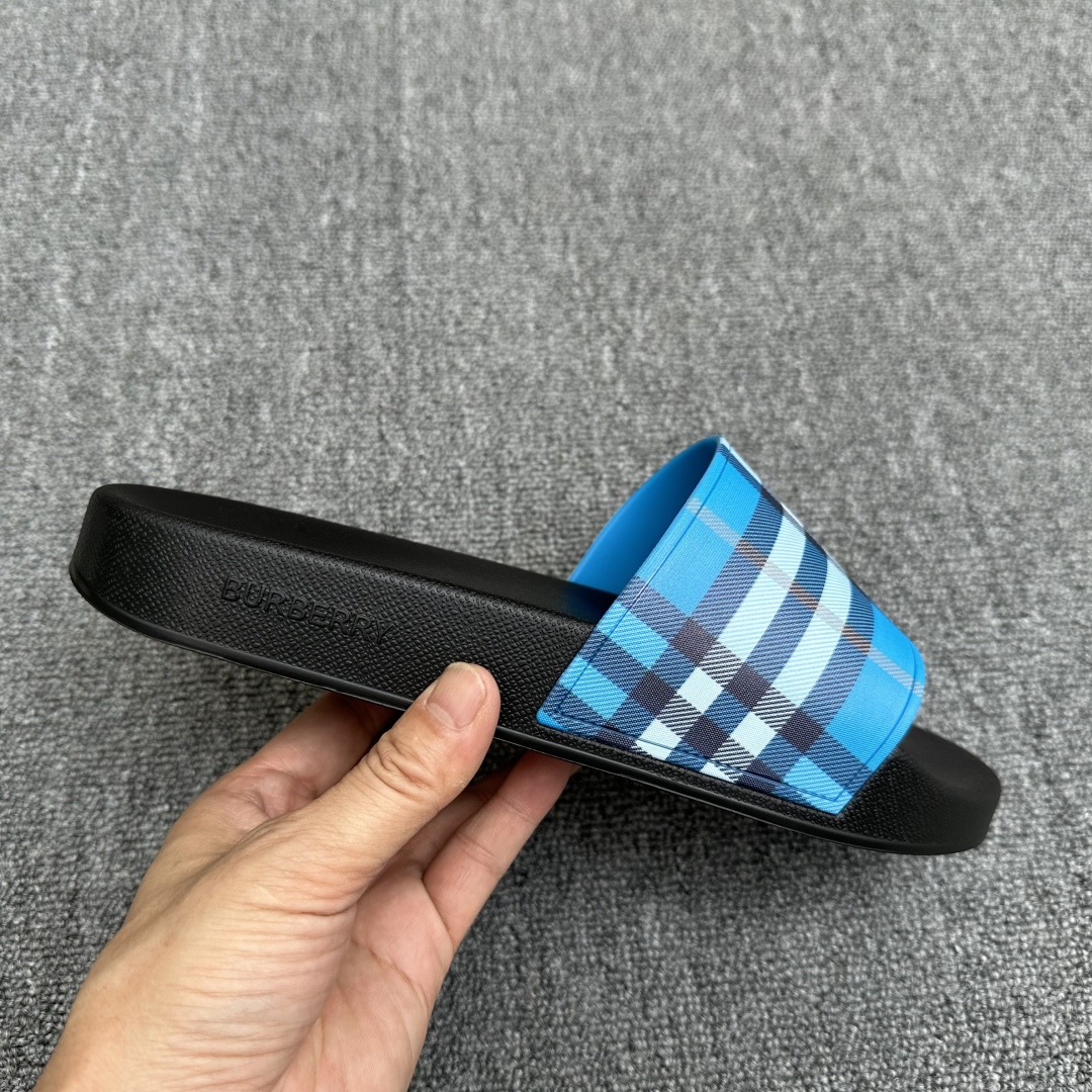 BURBERRY Мужские шлёпанцы 