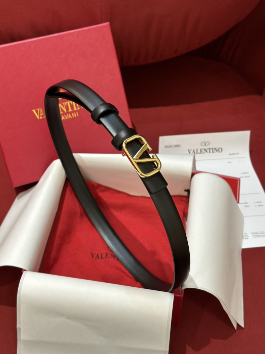 VALENTINO Женский ремень с пряжкой