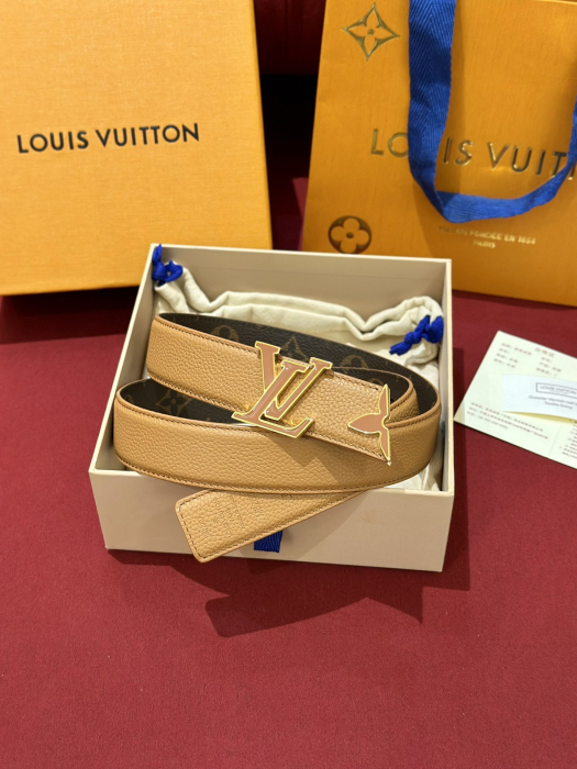 LOUIS VUITTON Женский кожаный ремень Pretty LV